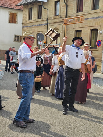 Uwe Joos und Erich Mayer rätschten zum Auftakt