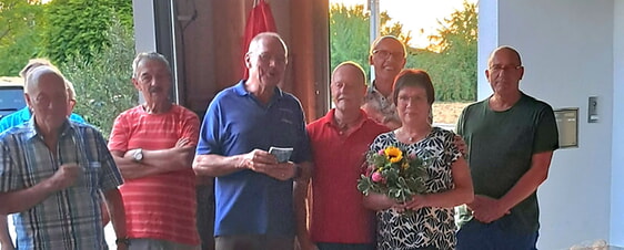 Vorn Mitte von links: Herbert Mayer, Uwe und Sylvia Knorr