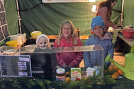 Stand der Heinzelm&auml;nnchen am Weihnachtsbasar in Erligheim