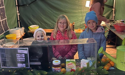 Stand der Heinzelm&auml;nnchen am Weihnachtsbasar in Erligheim