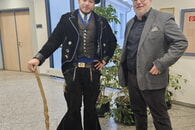 Besuch eines reisenden Gesellen im Rathaus