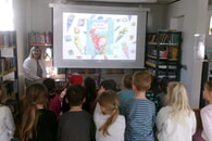 Besuch der Vorsch&uuml;ler in der B&uuml;cherei