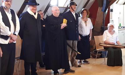 Christian! was hascht zom saga?